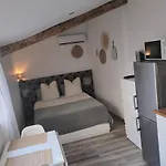Studio-Valentine Climatisee Avec Piscine Chauffee
