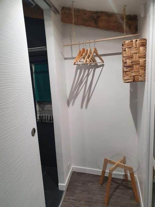 Studio-valentine Climatisee Avec Piscine Chauffee Apartment Marseille